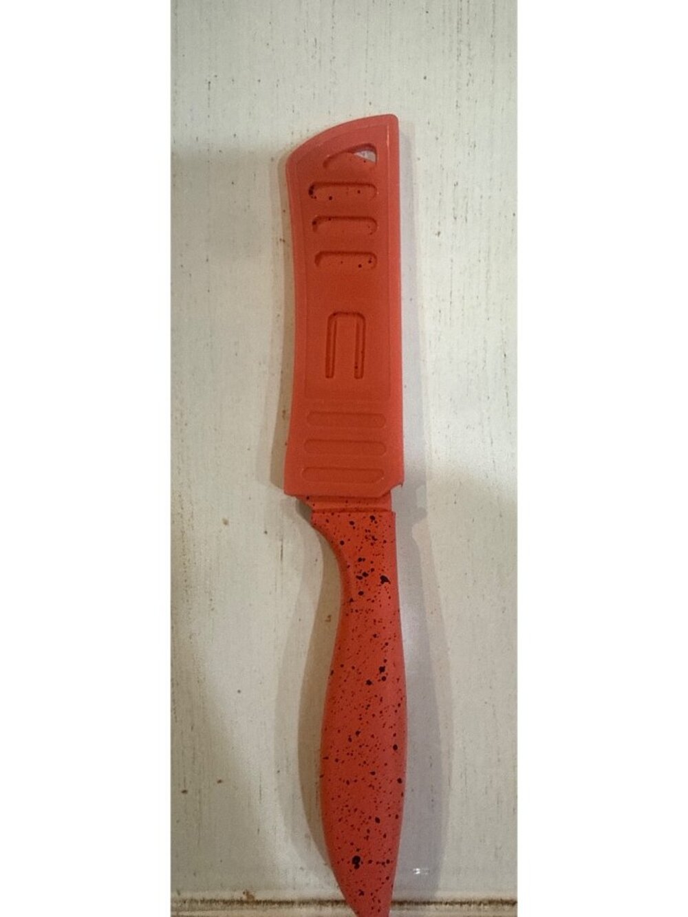 Tomodachi Citrus Serrated Knife With Sheath 8 Inches Speckled Red
